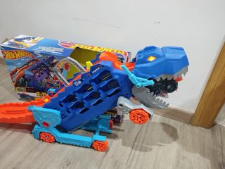 Hot Wheels Camión T-Rex Pista 2 en 1