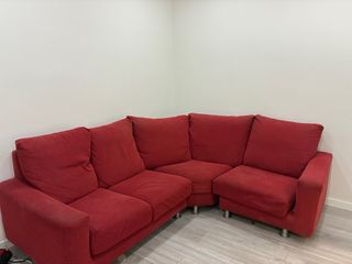 Sofá rinconero rojo 4 plazas