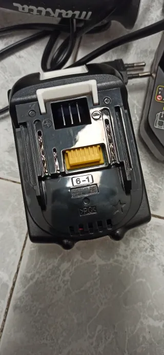 Radial Makita a Batería 18V