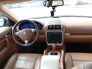 Porsche Cayenne 2005
