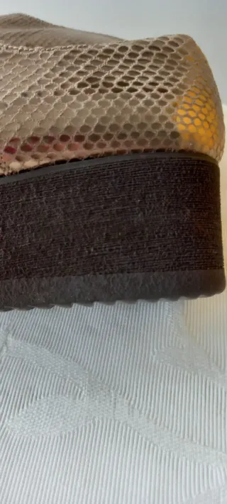 Zapatos de piel de Pedro Miralles con cordones.