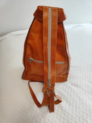 Mochila de piel marrón