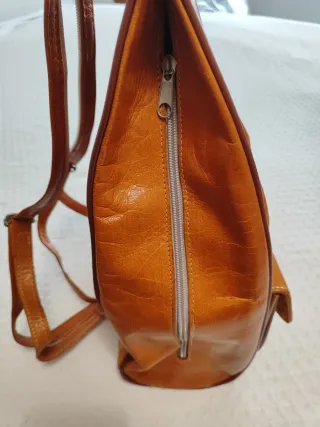 Mochila de piel marrón