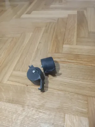 Zapatillas deportivas negras y blancas