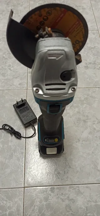 Radial a batería compatible Makita