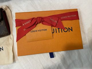 Cartera Louis Vuitton Sarah Monogram