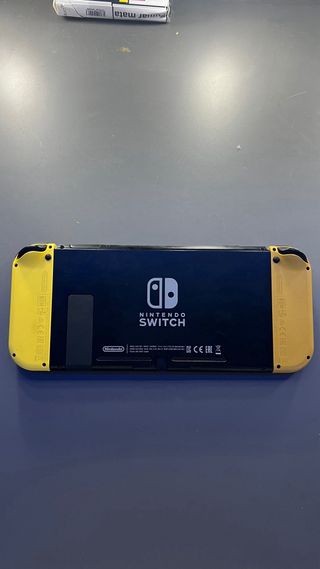 Nintendo Switch Edición Pokémon Let's Go Eevee