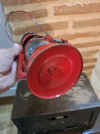 Lámpara Farol Antigua Roja