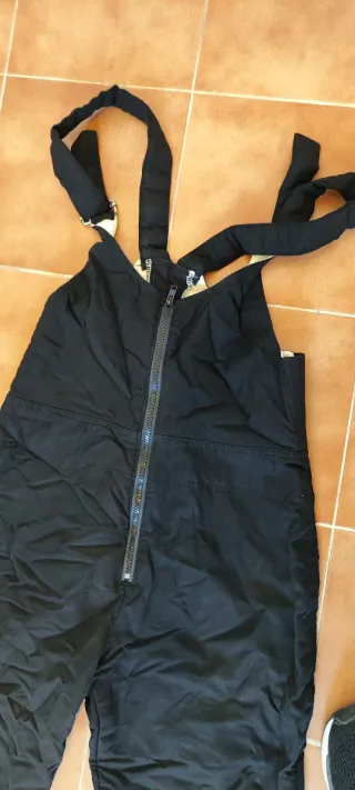 Pantalones de esquí negros con tirantes