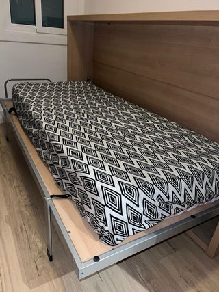 Cama Plegable y estanterías Madera/Metal