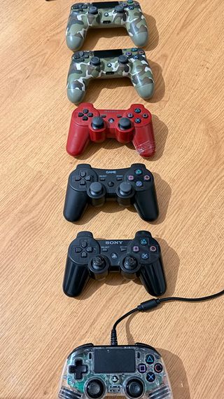 Consola Sony PlayStation 4 y 3 Negra