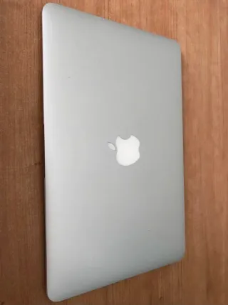 MacBook Air 11 i5 256GB 4GB RAM