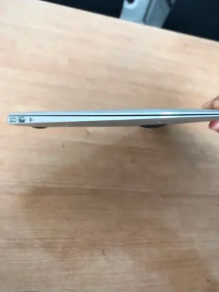 MacBook Air 11 i5 256GB 4GB RAM