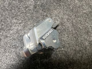 Aenomaly Switchgrade Plata