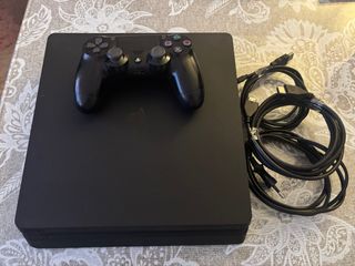 PS4 Slim 1TB + Mando