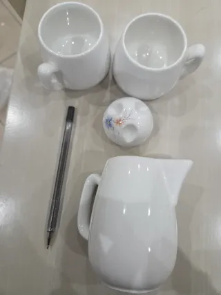 Set 2 tazzine e lattiera Limoges