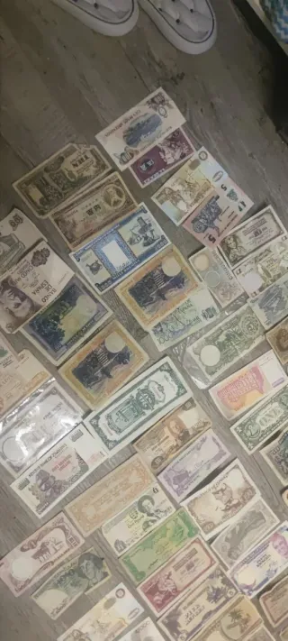 Lote Billetes Internacionales (China, África, Euro
