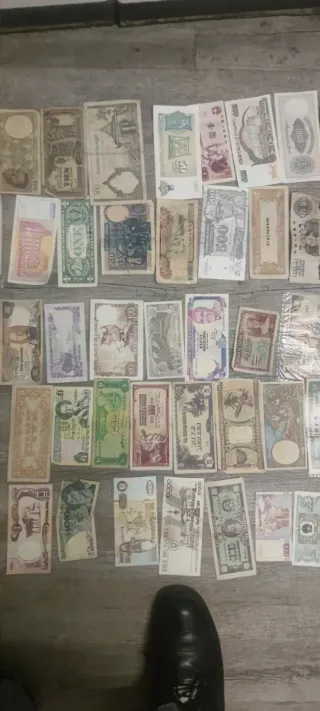 Lote Billetes Internacionales (China, África, Euro