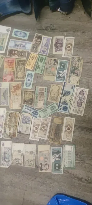 Lote Billetes Internacionales (China, África, Euro