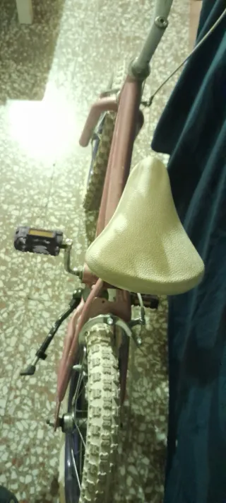 Bicicleta infantil rosa 5-7 años