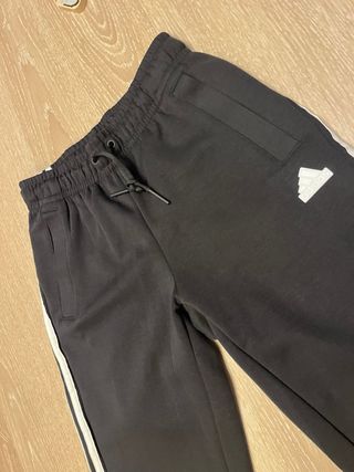 Sin estrenar! Pantalón chándal Adidas mujer negro