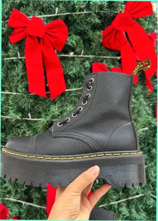 Botas Dr. Martens Negras Plataforma