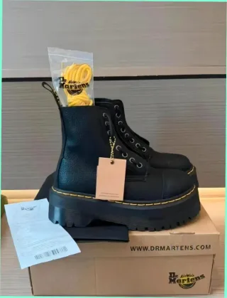 Botas Dr. Martens Negras Plataforma