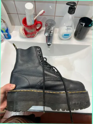 Botas Dr. Martens Negras Plataforma