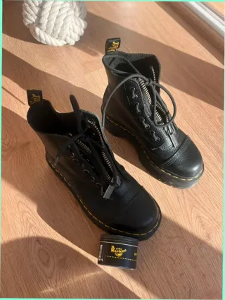Botas Dr. Martens Negras Cremallera