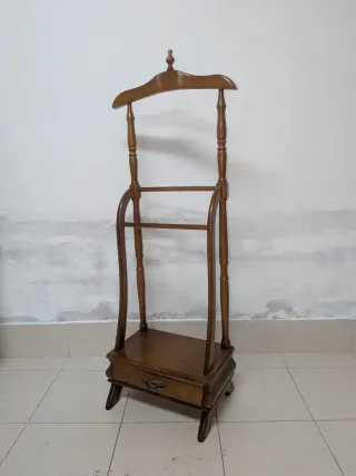 Galán de noche de madera