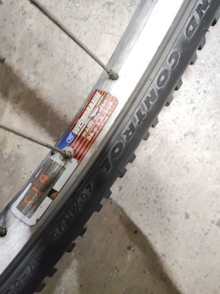 Rueda delantera 26 Weinmann Specialized