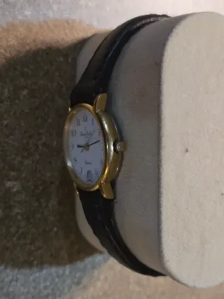 Reloj Claude Helior Paris Dorado y Negro