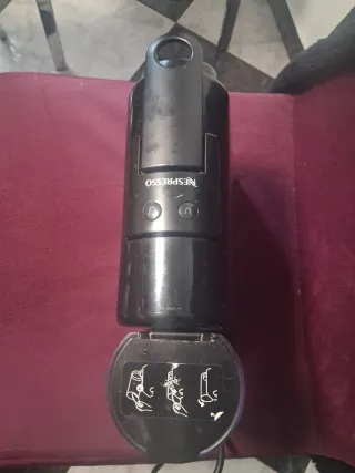 Cafetera Nespresso Negra repuesto
