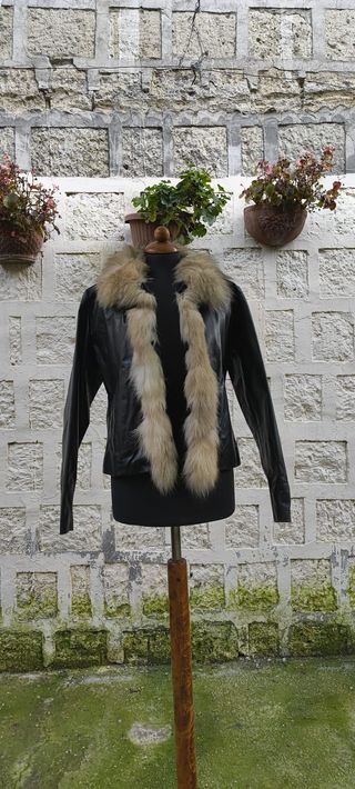 Giubbino in pelle con pelliccia - Taglia M