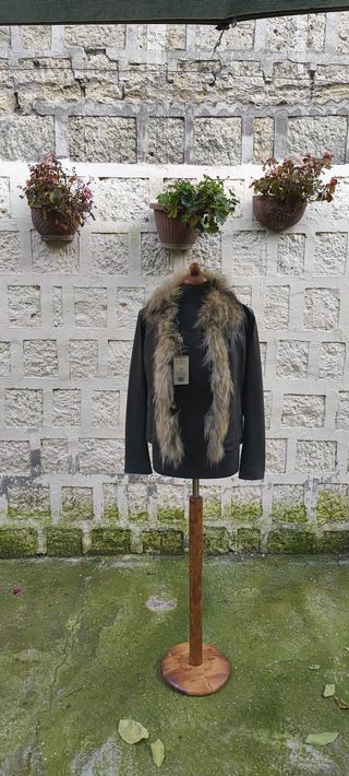 Giubbino in pelle con pelliccia - Taglia M