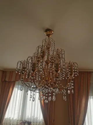 Lámpara de araña vintage dorada y cristal