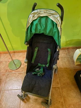 Silla de paseo Maclaren,con saco y plástico lluvia