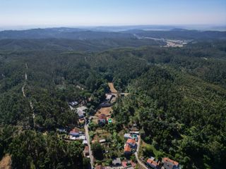 rústico em zona de construção