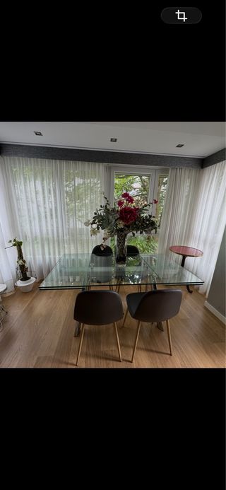 Mesa comedor cristal extensible El Corte Inglés.
