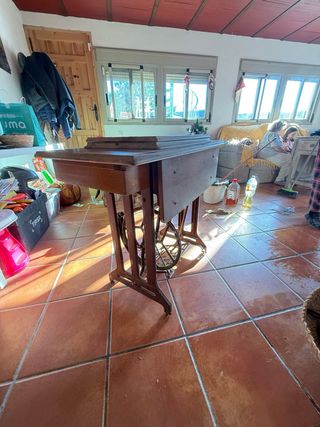 Máquina de coser Alfa antigua