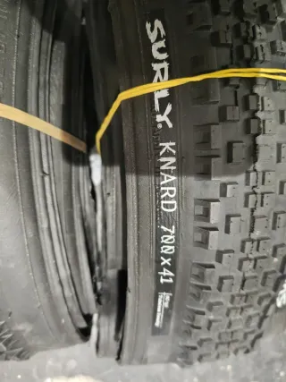 Coppia Pneumatici Gravel Surly Knard 700x41