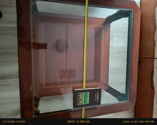 Mesa de madera, ideal para ponder delante del sofa