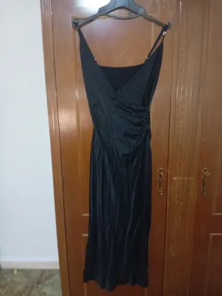 Vestido negro largo tirantes