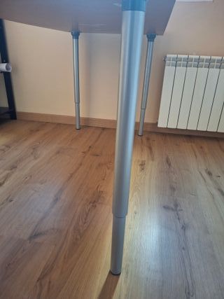 Mesa Ikea madera y metal