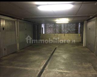 box 15mq in via lancetti 40 a Milano