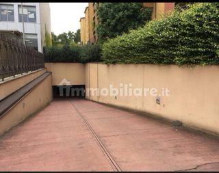 box 15mq in via lancetti 40 a Milano