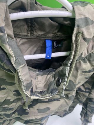 Anorak H&M Camuflaje Talla L