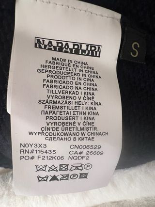 Jersey Napapijri Azul Marino con Copos de Nieve