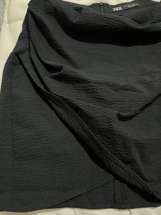 Falda estilo pareo de Zara