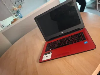 HP Notebook Rojo Pentium